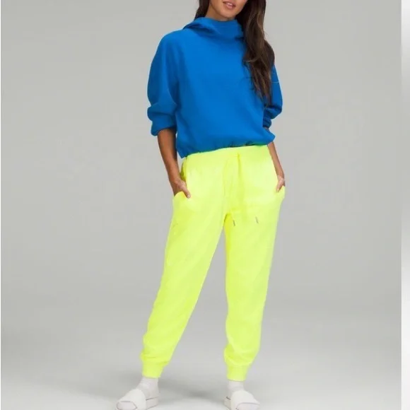 Lululemon Scuba HR Jogger Neon Wash Womens size 4 NWT Small NGD3 - Picture 3 of 3